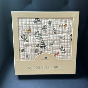 NWT- Cotton Muslin quilt bedding